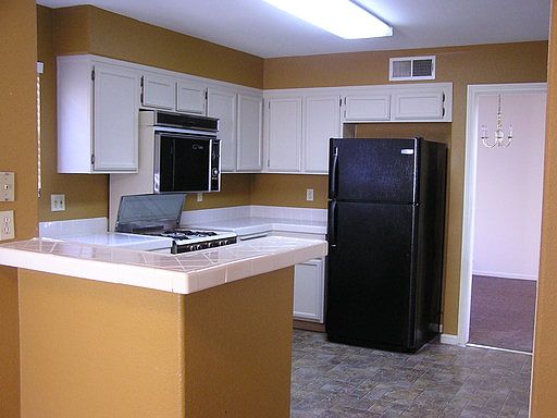 5th image of 3321 Sturbridge Cir
