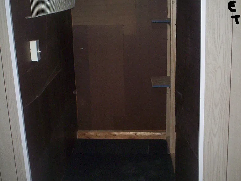 241 E Union St — Photo 20
