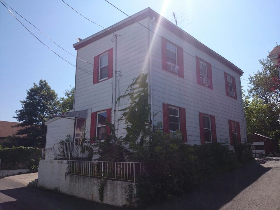 1st image of 3 Baker Ct