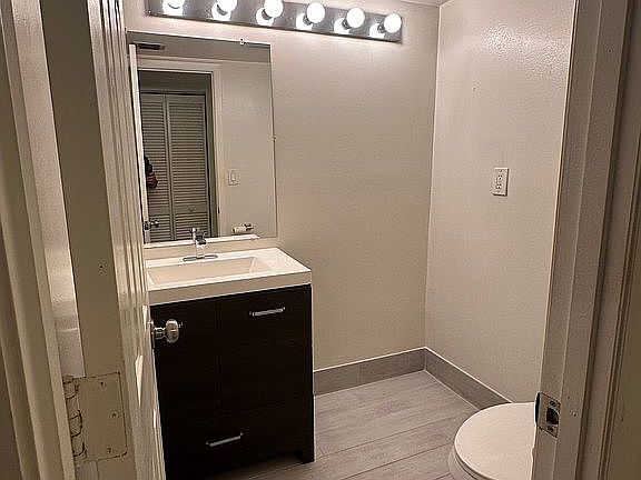 1/2 Bath