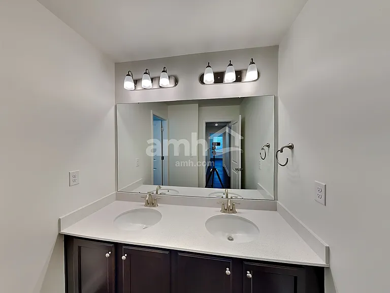 1010 Noah Ct — Photo 20