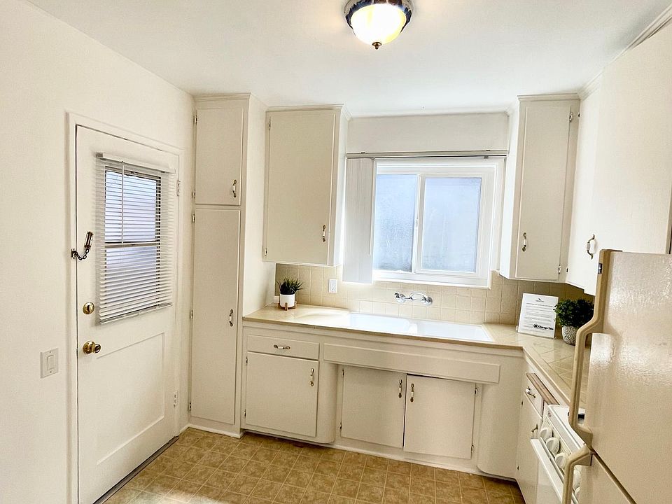 239 E Cedar Ave Burbank CA Zillow