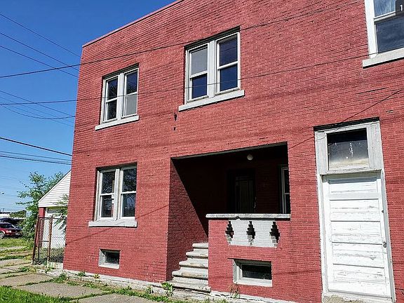 3rd image of 2831 Globe Ave