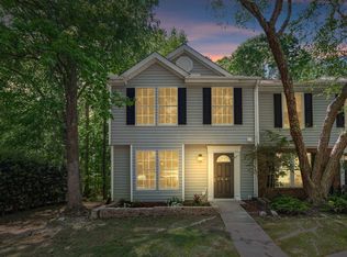 154 Luxon Pl, Cary, NC 27513