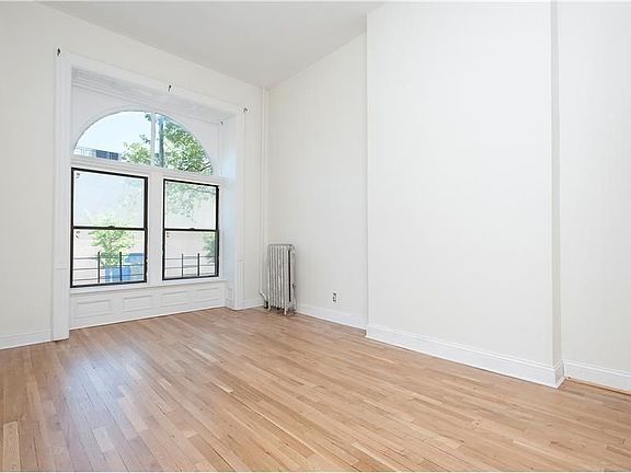 4th image of 68 Berkeley Pl #1