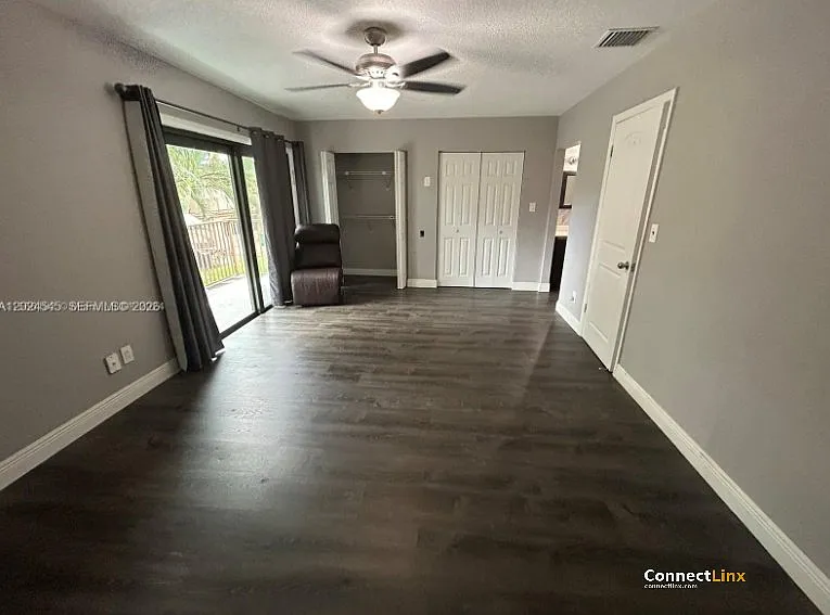 29 Madrid Ln — Photo 8