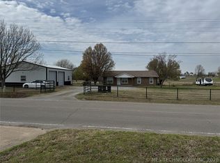 15593 N Bryant Rd, Tahlequah, OK 74464