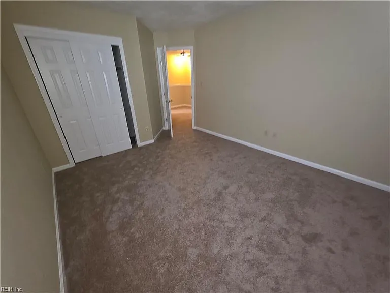 1460 Berkshire Dr — Photo 16