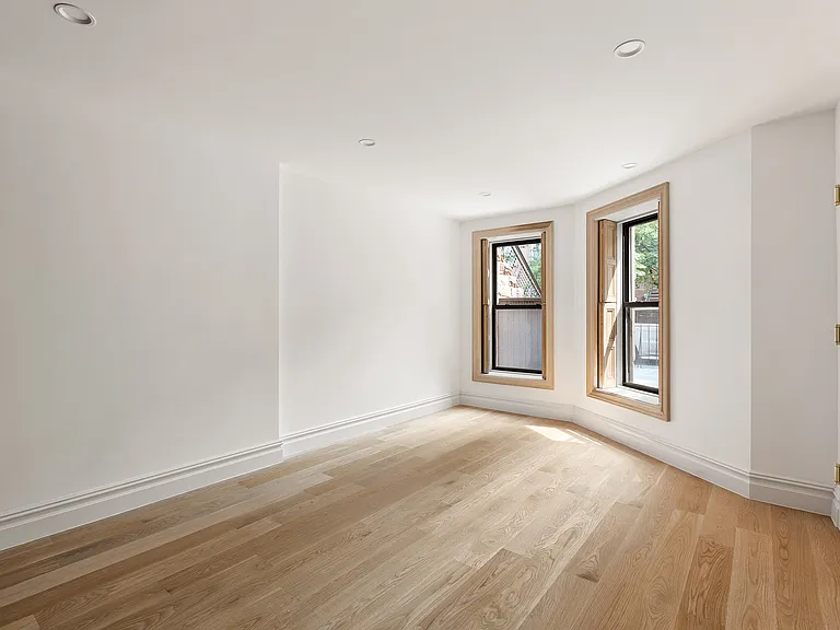 521 Monroe St #A — Photo 3