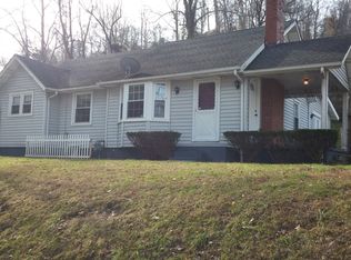 703 N 4th St, Flatwoods, KY 41139