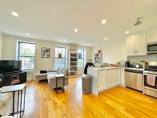 Rented by Doorway NYC, LLC | media 19