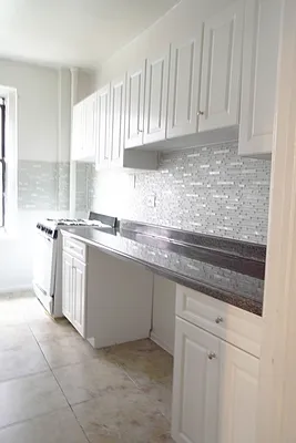 Rented by CITY SKYLINE REALTY INC | media 18