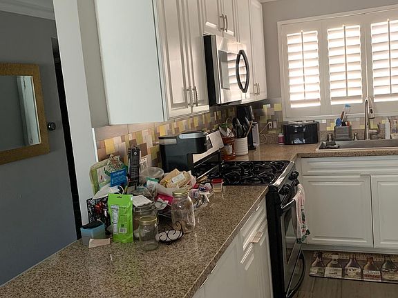 5th image of 5525 Canoga Ave APT 326