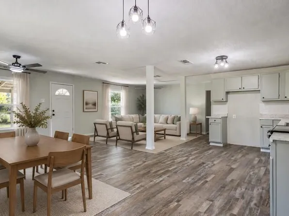 13 Meade Pl, Hooks, TX 75561