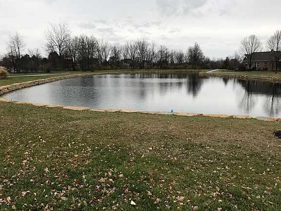 3 miles of walk/run trails