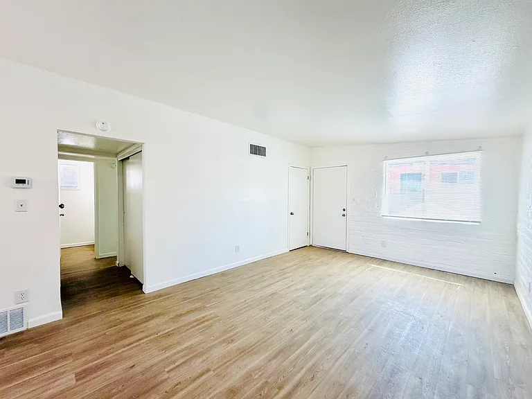 The Derby Apartments — Photo 31