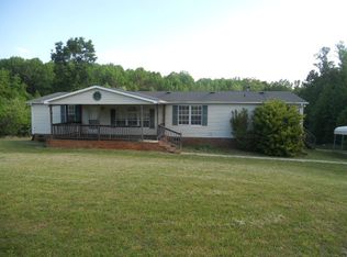 961 Locust Dr, Cascade, VA 24069