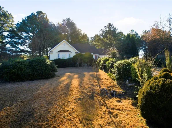 130 Stillmeadow Dr, Louisburg, NC 27549