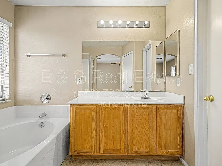 13153 W Mauna Loa Ln — Photo 13