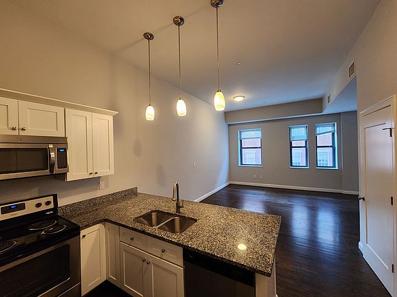 2nd image of 10 Merrymount Rd APT 302