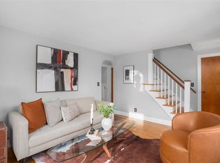 77 Buttonwoods Ave, Warwick, RI 02886