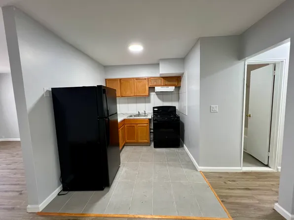 644 Autumn Avenue image 4 of 17