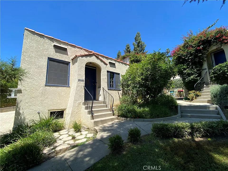 1714 Gillette Cres #B
