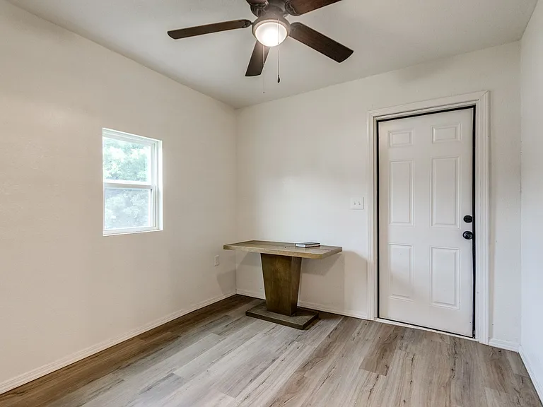 1330 NE 7th St #LS — Photo 11