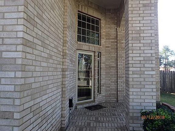 2nd image of 15539 Valley Creek Dr