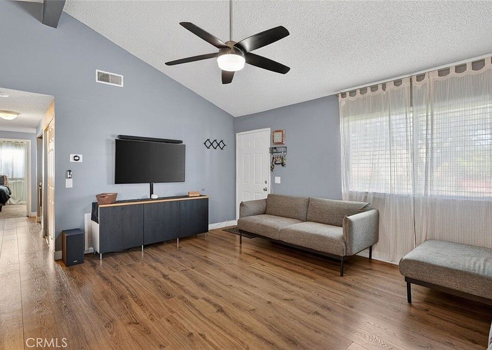 1st image of 2537 Occidental Cir