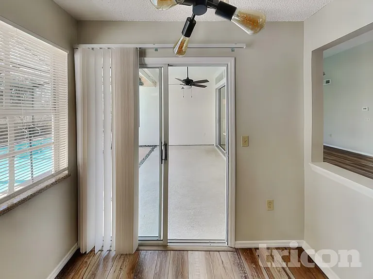 4944 Harbor Woods Dr — Photo 4
