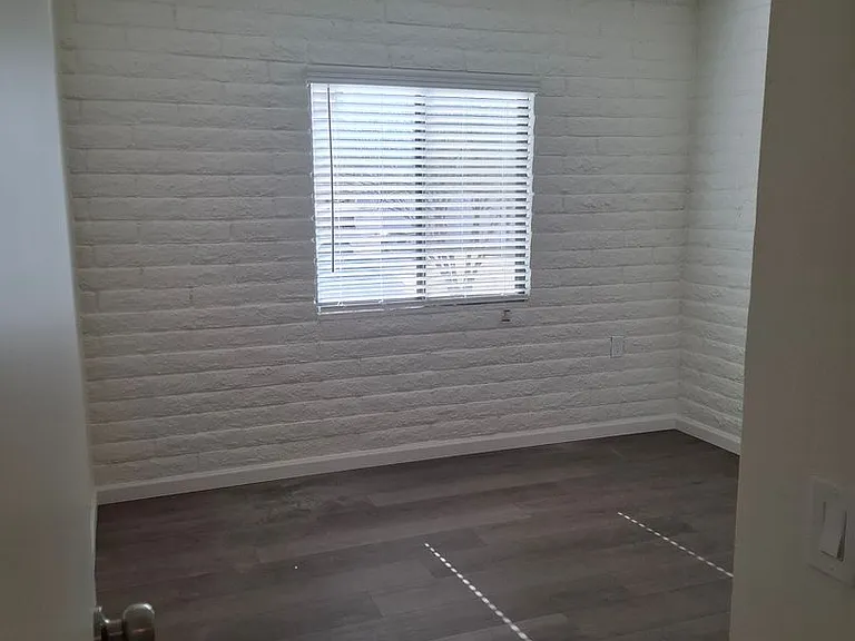 Taylor Heights Apartments — Photo 20