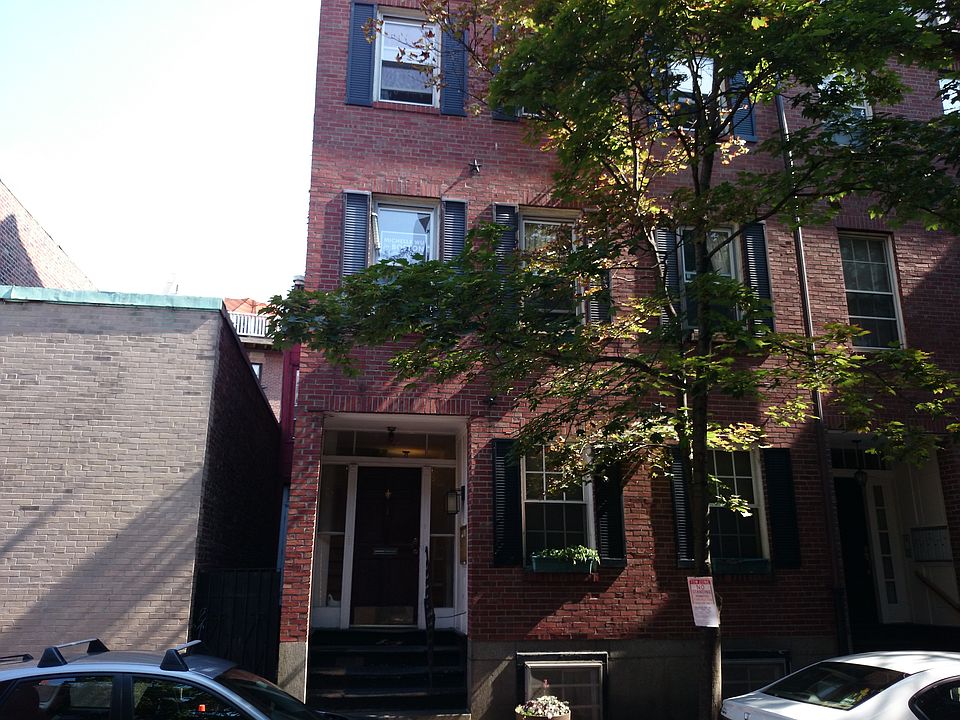 2nd image of 1 Melrose St APT 4