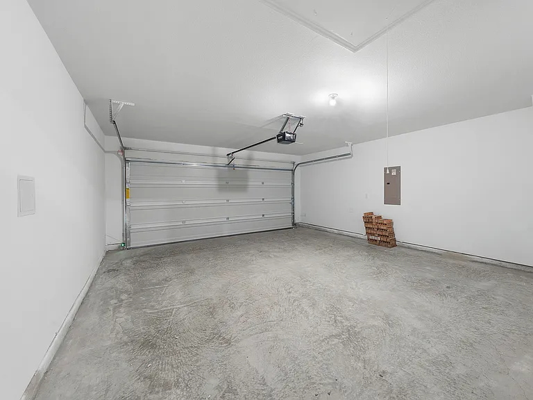 216 Fairmeade Dr — Photo 14