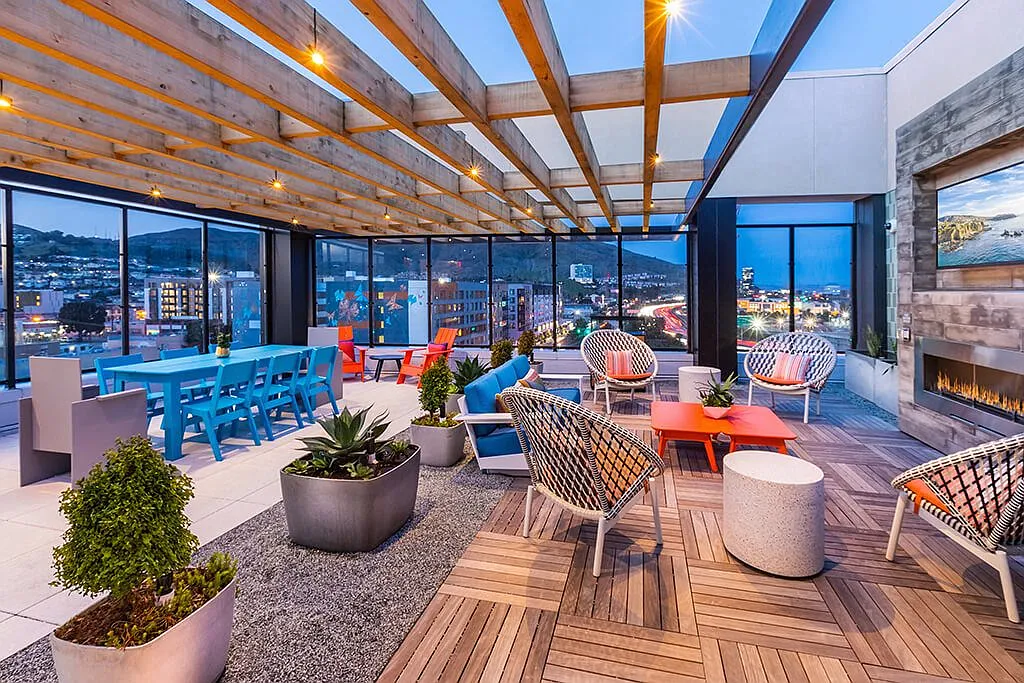 Altitude Apartments — Photo 1