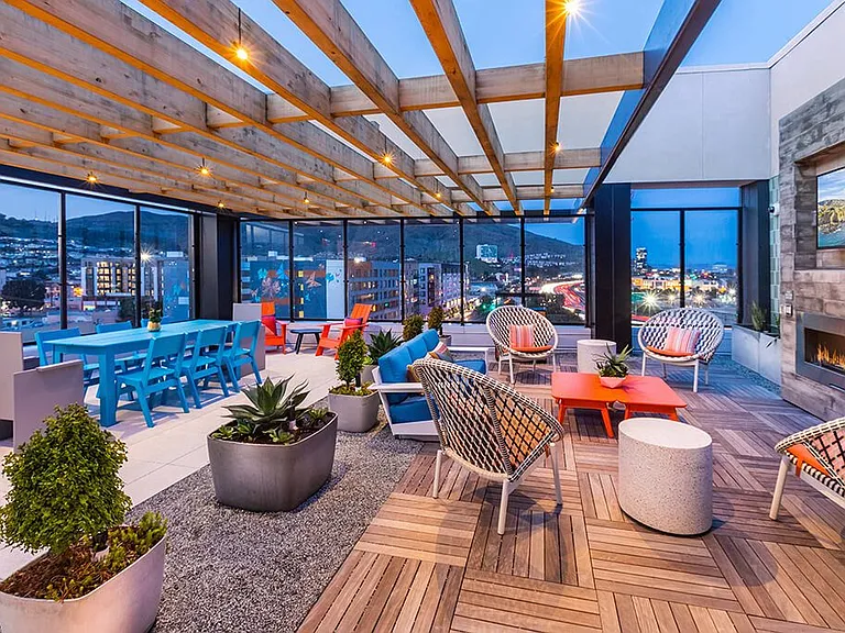 Altitude Apartments — Photo 1