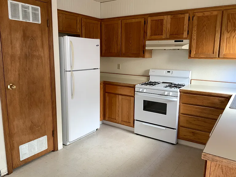 1223 Cousins St #A — Photo 8