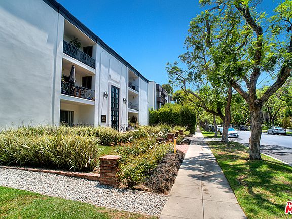 2nd image of 416 N Oakhurst Dr APT 104
