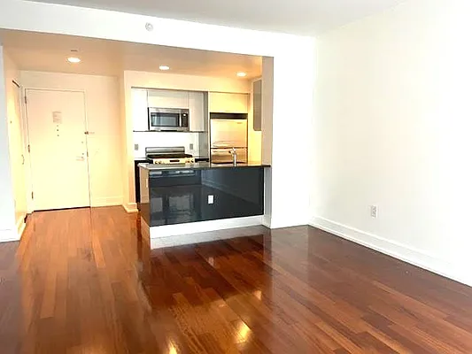 Rented by Starts New York Realty LLC | media 3