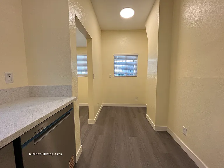 2819 Altura St #1/2 — Photo 10