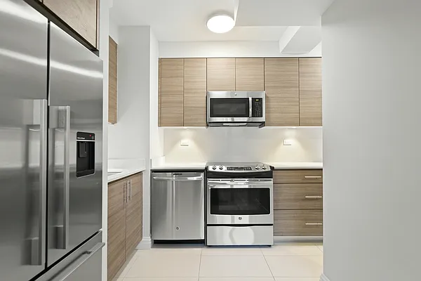 Rented by Stonehenge NYC LLC | media 4