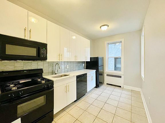 2nd image of 92 Highland Ave #2002
