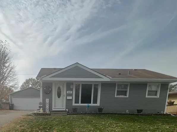 405 Candlewick Rd, Waterloo, IA 50703