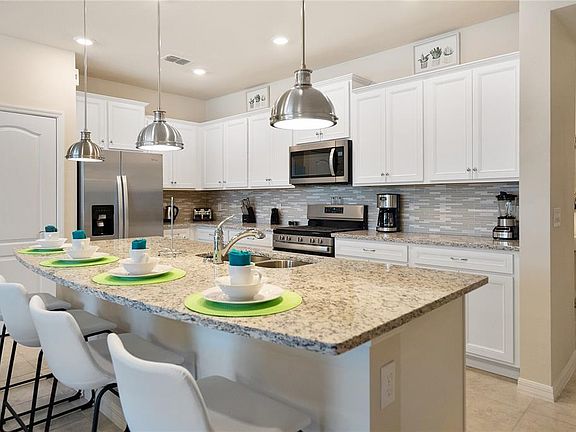 4th image of 7525 Oak Spring Ln