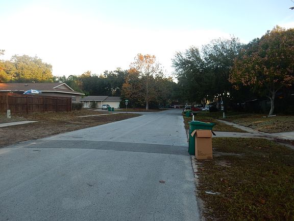 4th image of 2738 E Dellwood Dr