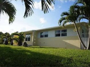 9531 Holiday Rd, Cutler Bay, FL 33157