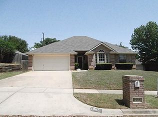 6111 Castle Creek Rd, Arlington, TX 76017