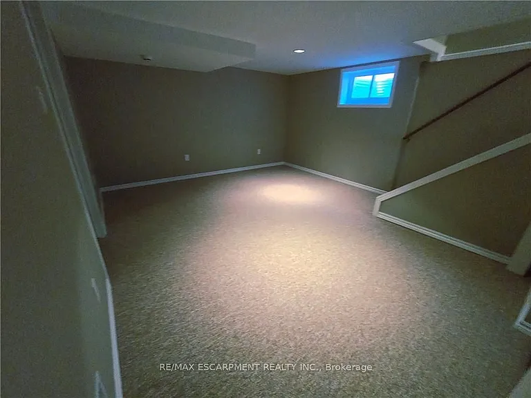 2047 James St — Photo 20