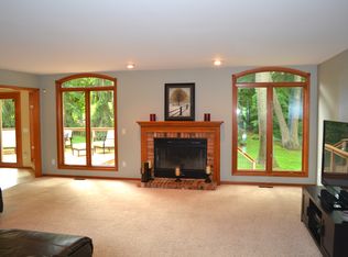 547 Heritage Dr, Milford, MI