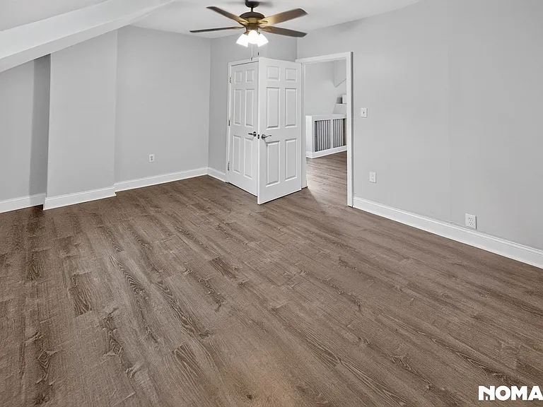 300 Woodbury Ter #5 — Photo 9